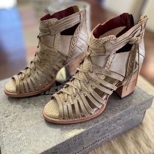 Freebird Wazee Beige Sandal